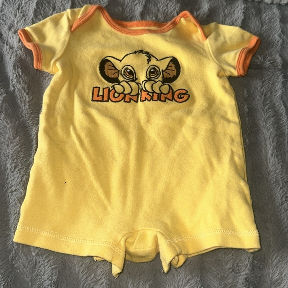 🎀Disney baby Lion King vintage 3M orange simba romper absolutely adorable